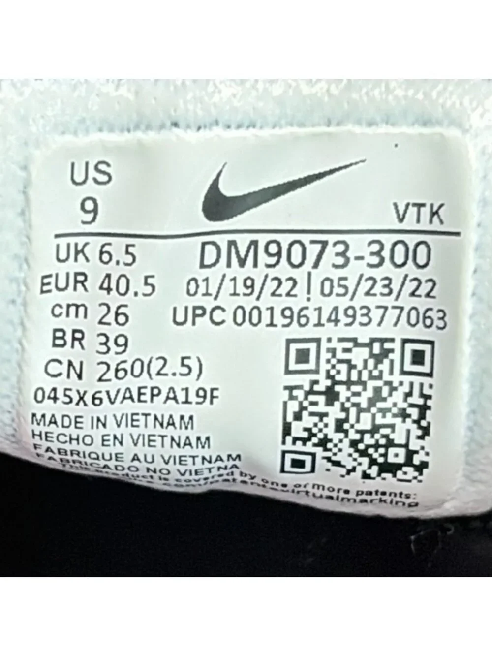 Nike Air Max Flyknit Racer Womens Size 9 Pink Black White Running Shoes Sneakers